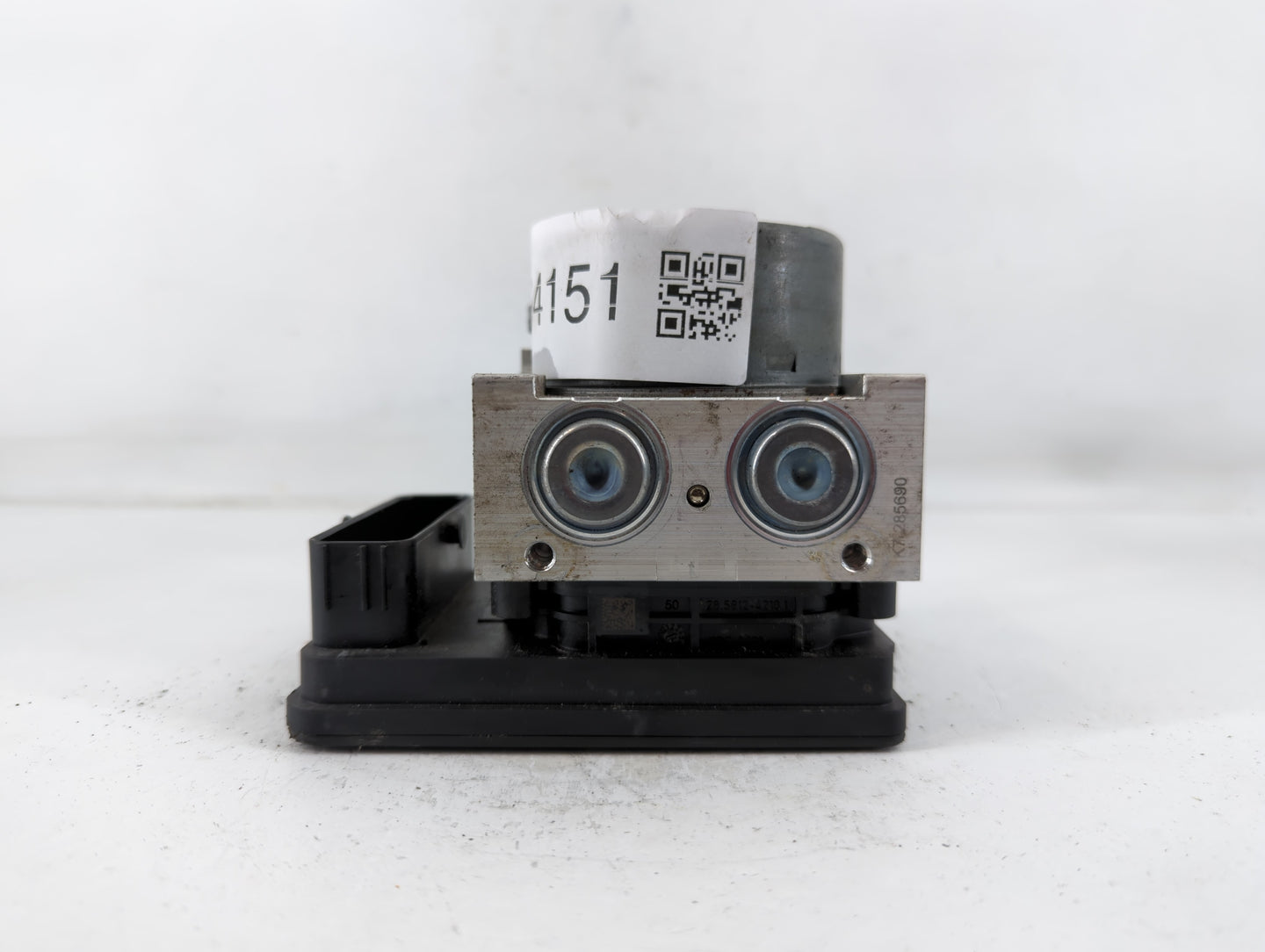 2018-2019 Chevrolet Equinox ABS Pump Control Module Replacement P/N:84560131 Fits Fits 2018 2019 2020 2021 OEM Used Auto Par