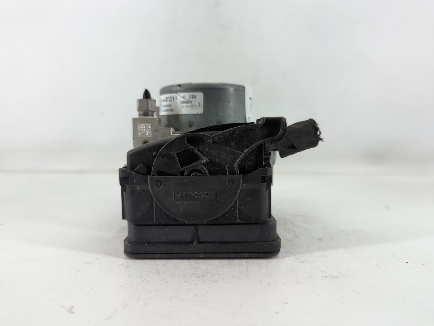 2018-2019 Chevrolet Equinox ABS Pump Control Module Replacement P/N:84560131 Fits Fits 2018 2019 2020 2021 OEM Used Auto Par