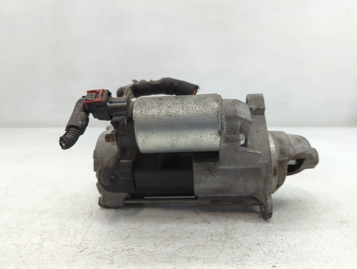 2018-2022 Chevrolet Equinox Car Starter Motor Solenoid OEM P/N:12680615 Fits Fits 2017 2018 2019 2020 2021 2022 OEM Used Aut