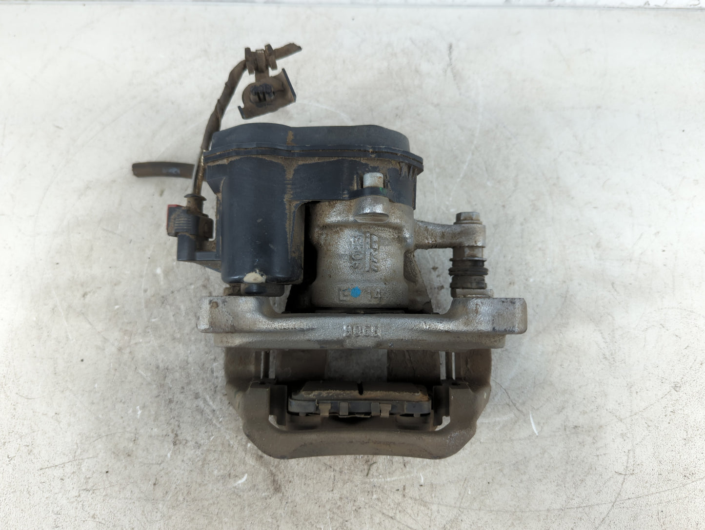 2018-2022 Chevrolet Equinox Front Driver Left Brake Caliper - Oemusedautoparts1.com