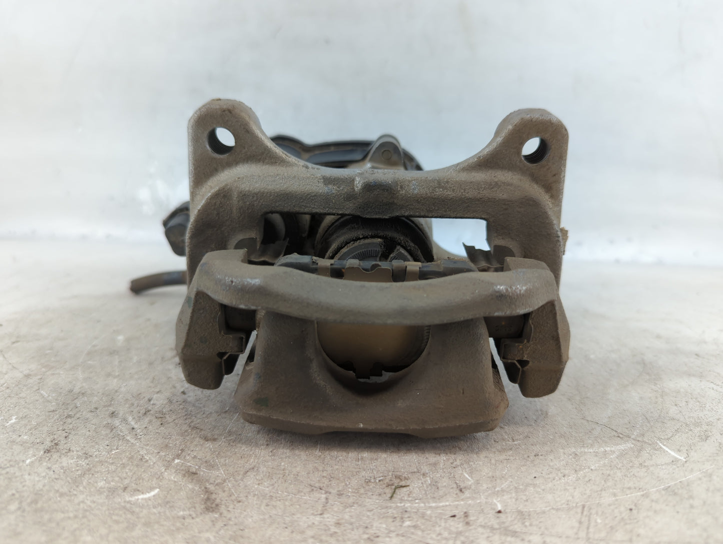 2018-2022 Chevrolet Equinox Front Driver Left Brake Caliper - Oemusedautoparts1.com