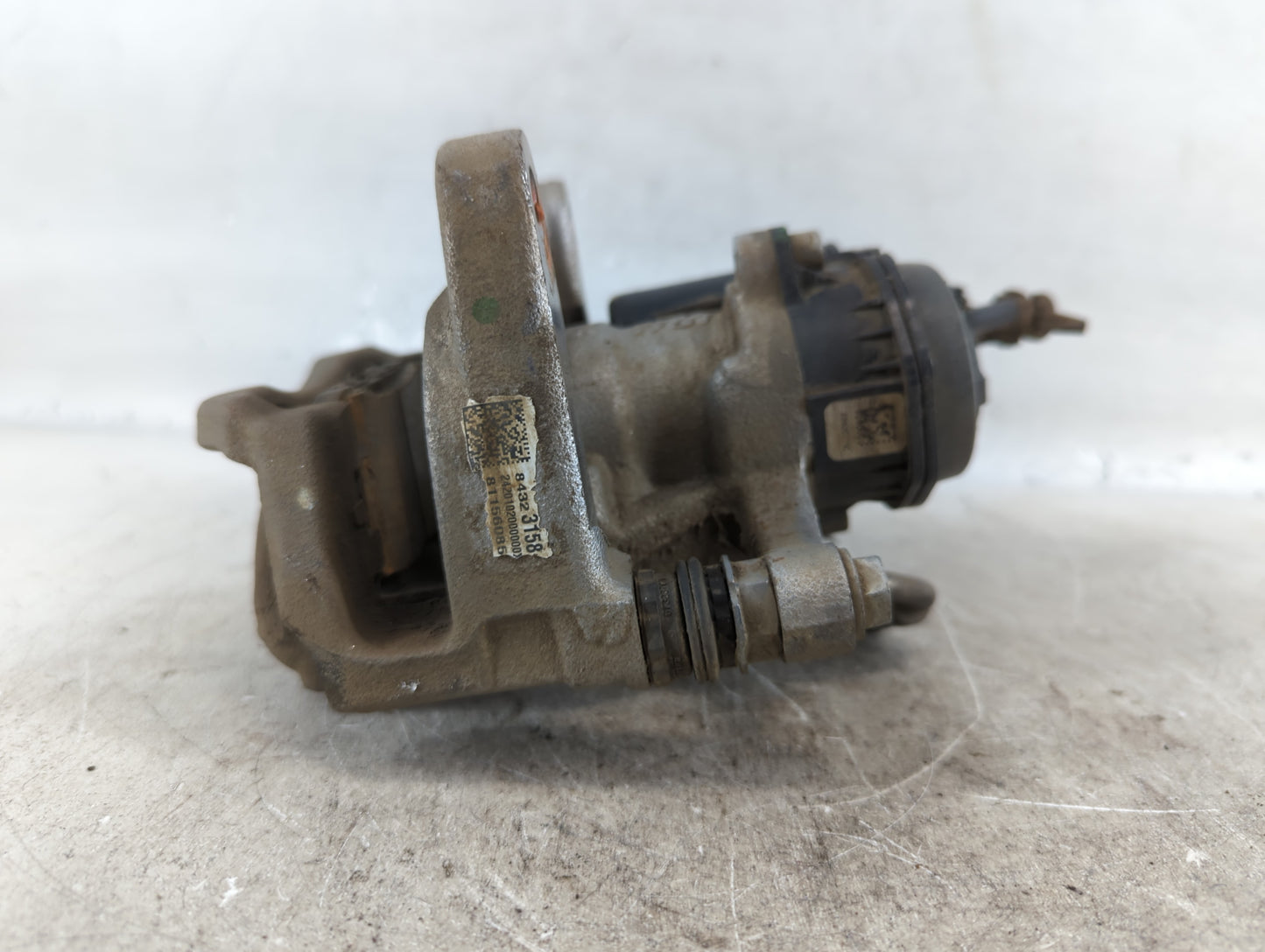 2018-2022 Chevrolet Equinox Front Driver Left Brake Caliper - Oemusedautoparts1.com