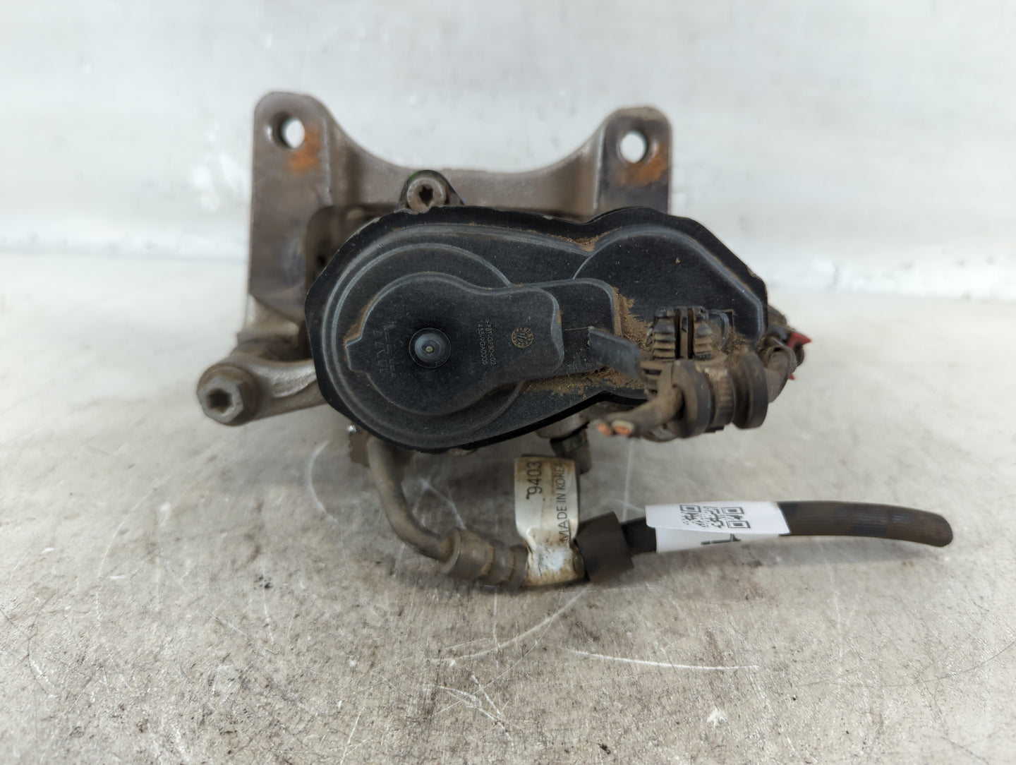 2018-2022 Chevrolet Equinox Front Driver Left Brake Caliper - Oemusedautoparts1.com