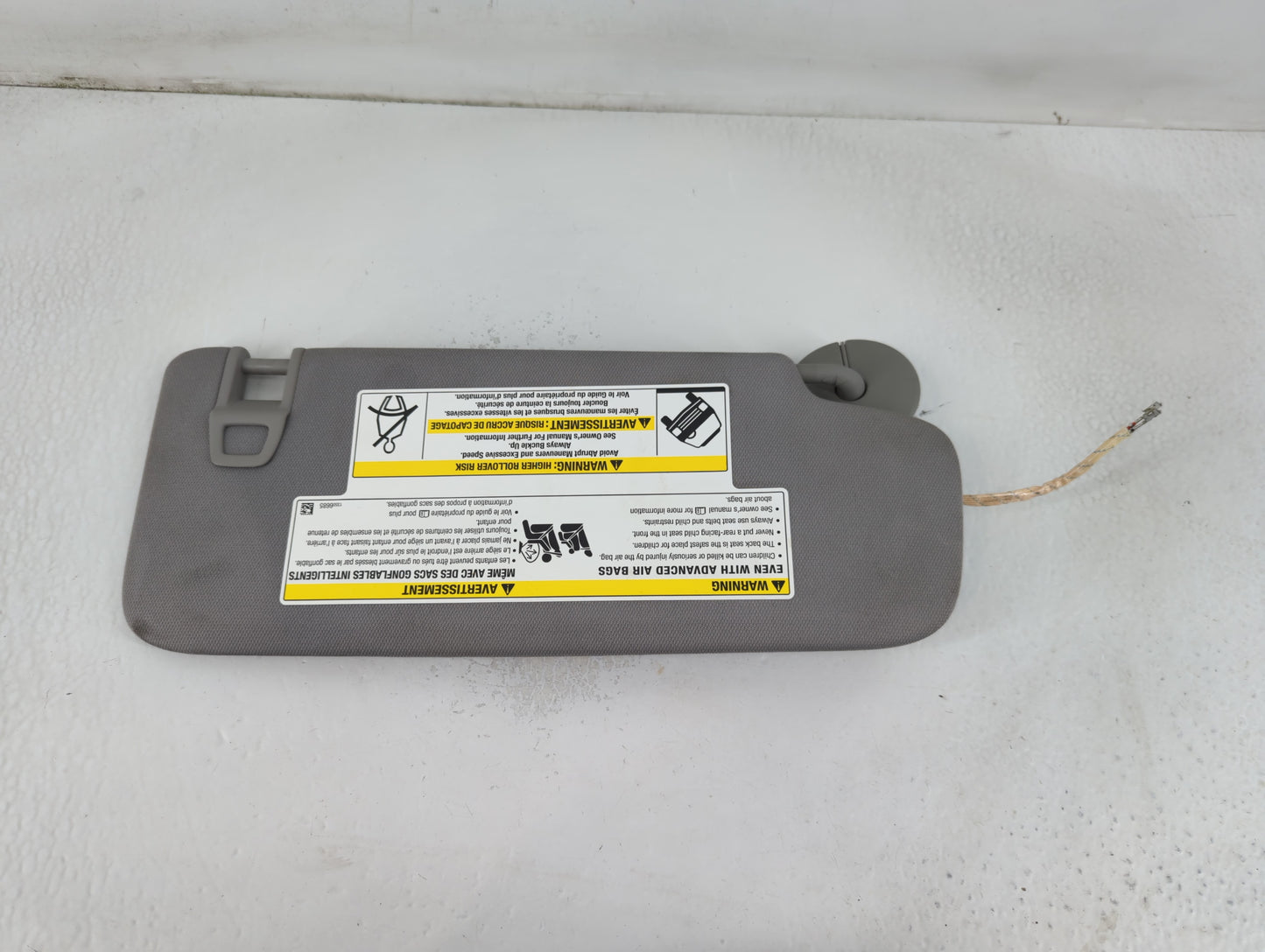 2018-2019 Chevrolet Equinox Sun Visor Shade Replacement Driver Left Mirror Fits Fits 2018 2019 OEM Used Auto Parts - Oemused