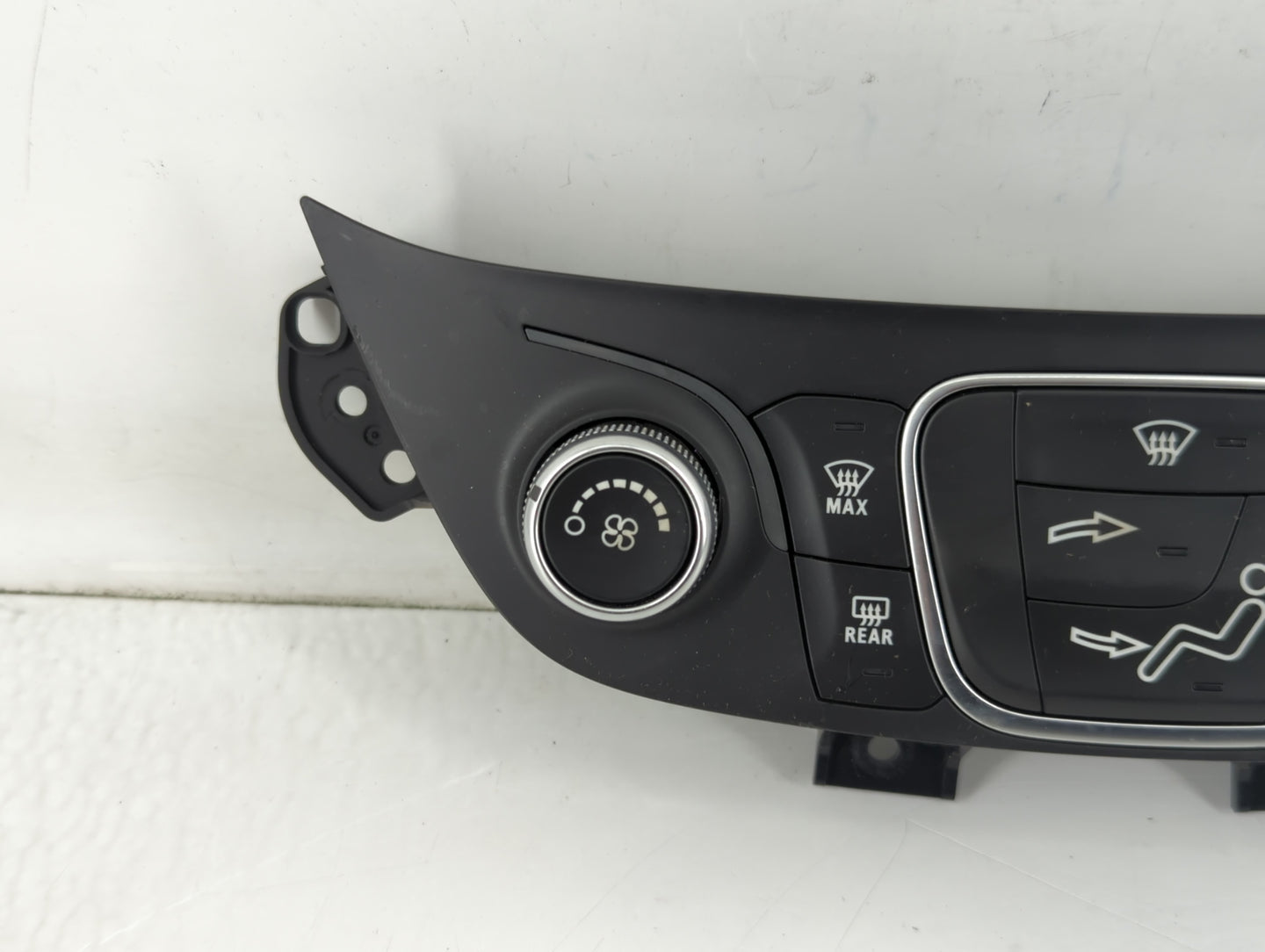 2019-2021 Chevrolet Equinox Climate Control Module Temperature AC/Heater Replacement P/N:84422503 Fits Fits 2019 2020 2021 O