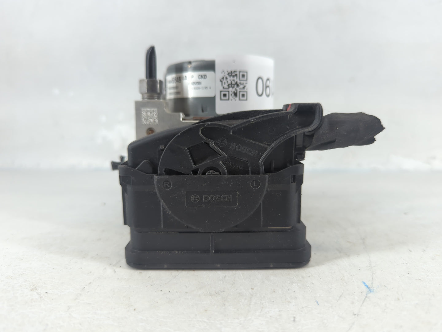 2018-2019 Chevrolet Equinox ABS Pump Control Module Replacement P/N:84646849 Fits Fits 2018 2019 2020 2021 OEM Used Auto Par