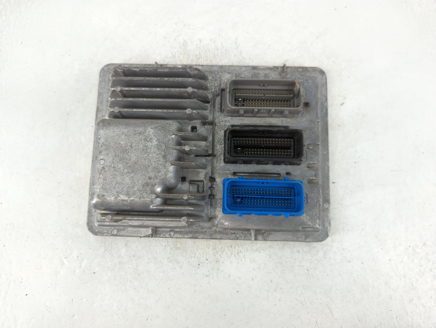 2018-2020 Chevrolet Equinox PCM Engine Control Computer ECU ECM PCU OEM P/N:12695199 Fits Fits 2017 2018 2019 2020 2021 2022