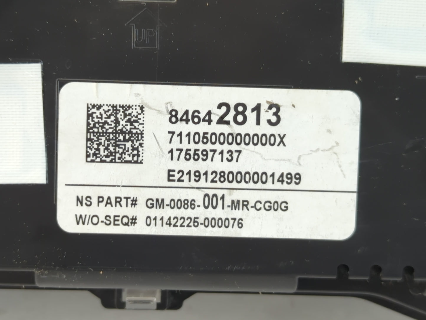 2019-2022 Chevrolet Equinox Instrument Cluster Speedometer Gauges P/N:84642813 Fits Fits 2019 2020 2021 2022 OEM Used Auto P