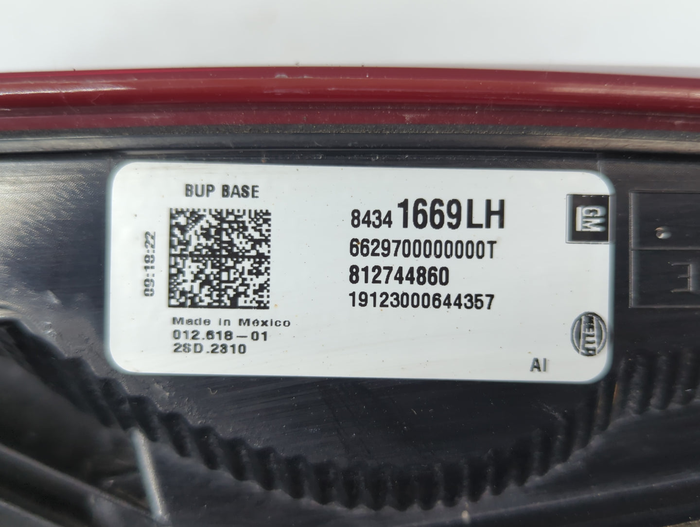 2018 Chevrolet Equinox Passenger Right Side Deck Lid Mounted Tail Light - Oemusedautoparts1.com