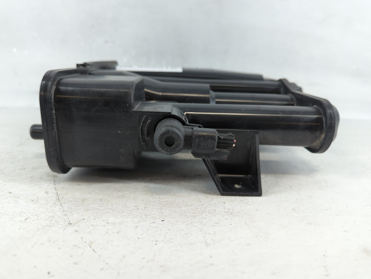 2019 Chevrolet Equinox Fuel Vapor Charcoal Canister 915866 - Oemusedautoparts1.com