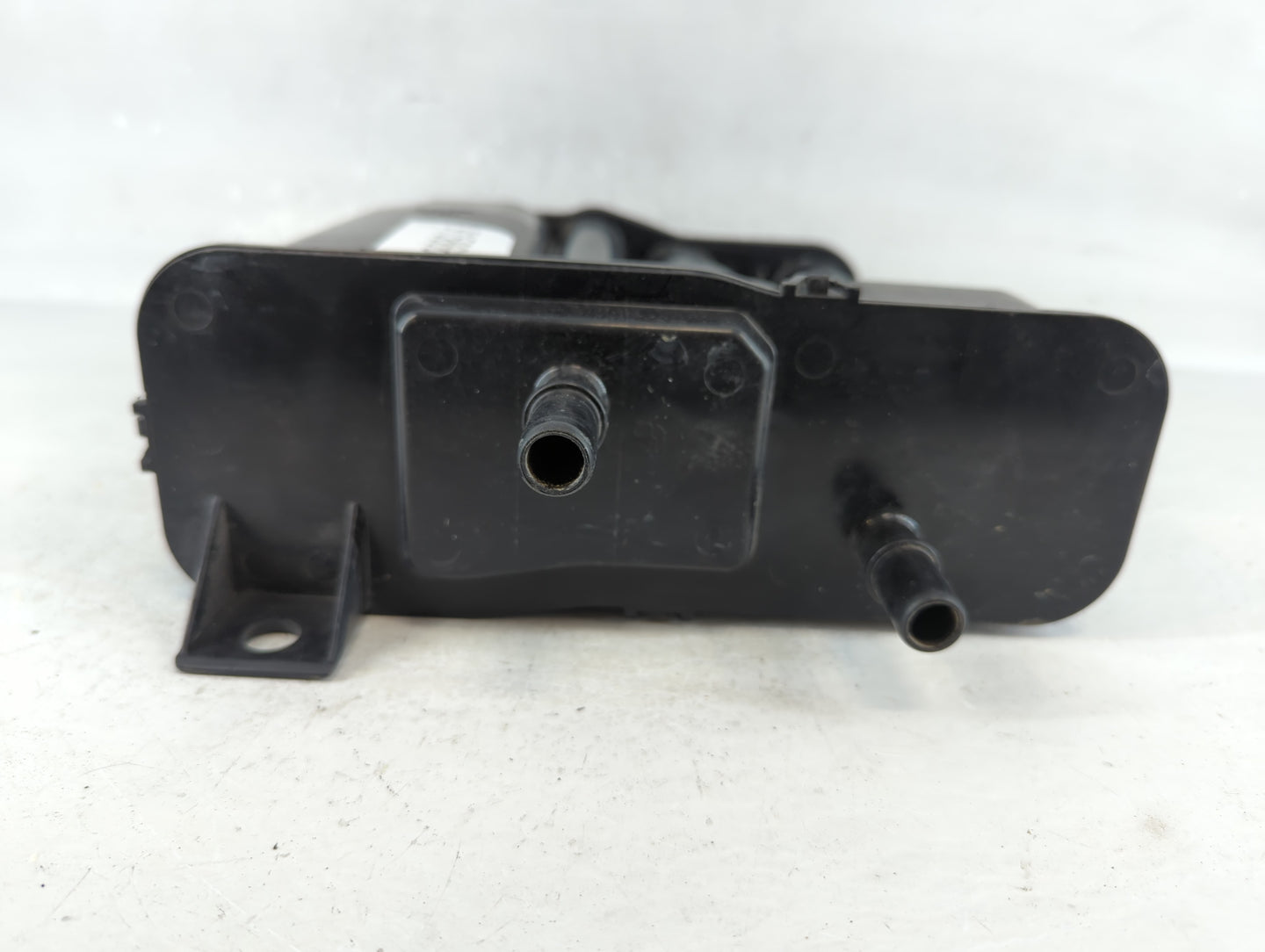 2019 Chevrolet Equinox Fuel Vapor Charcoal Canister 915866 - Oemusedautoparts1.com