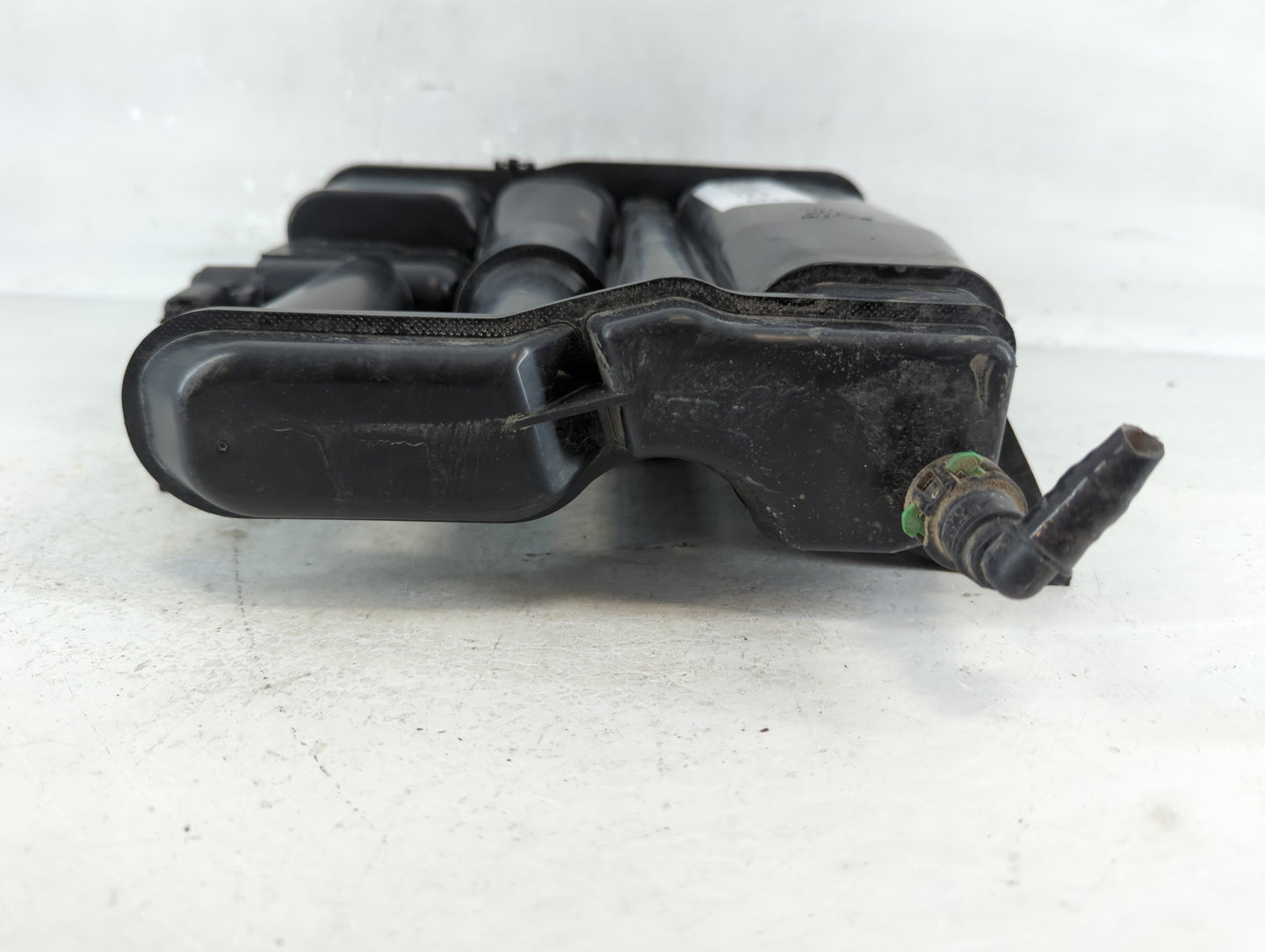 2019 Chevrolet Equinox Fuel Vapor Charcoal Canister 915866 - Oemusedautoparts1.com