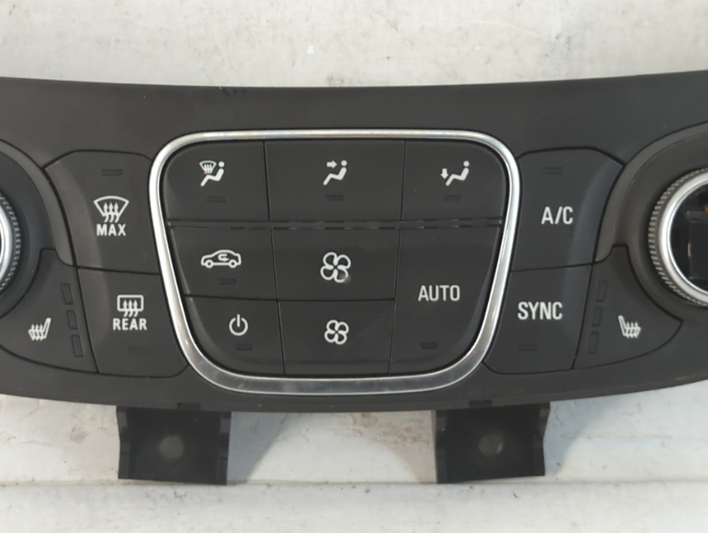2019-2021 Chevrolet Equinox Climate Control Module Temperature AC/Heater Replacement P/N:84422506 Fits Fits 2019 2020 2021 O