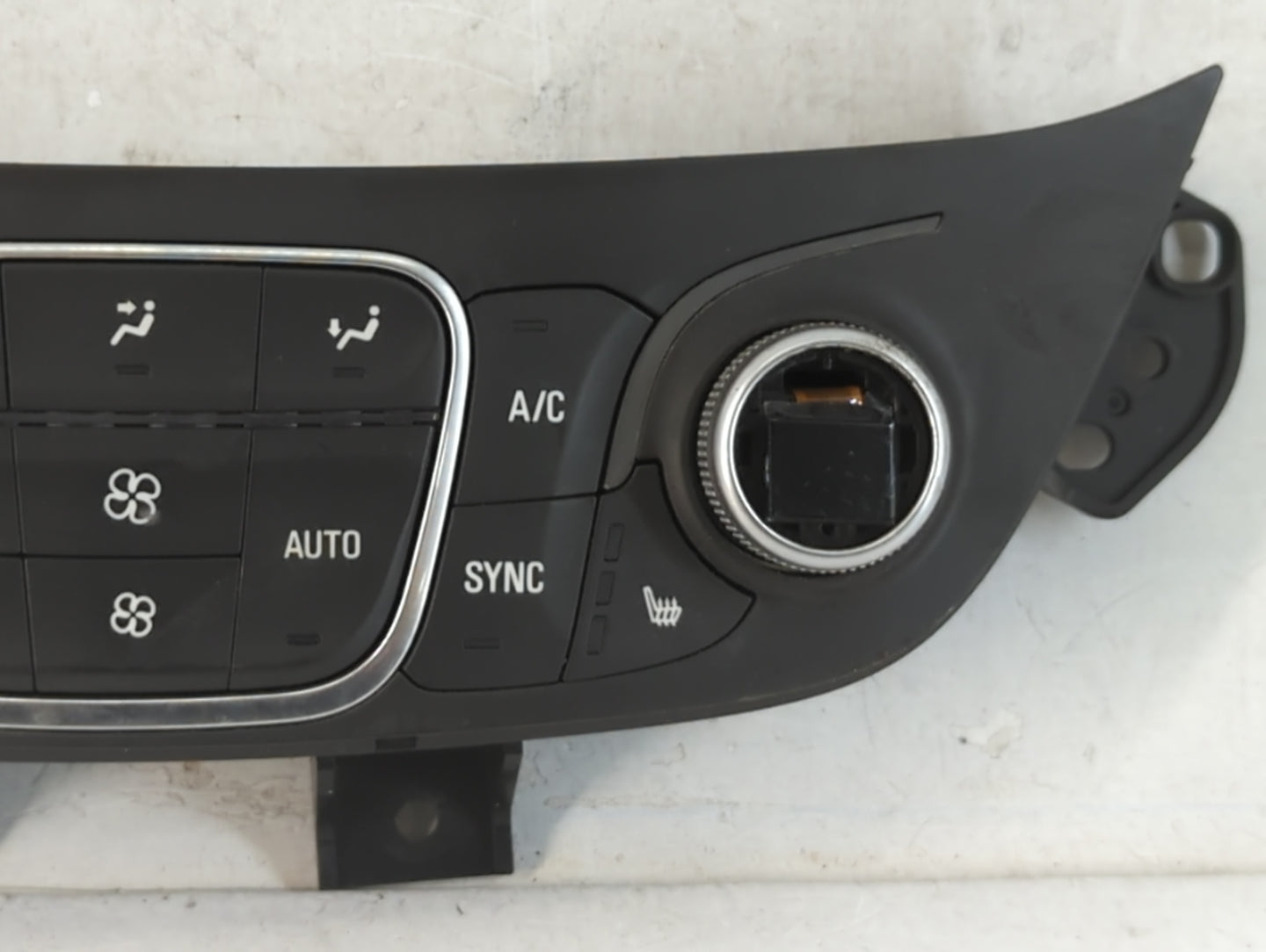 2019-2021 Chevrolet Equinox Climate Control Module Temperature AC/Heater Replacement P/N:84422506 Fits Fits 2019 2020 2021 O
