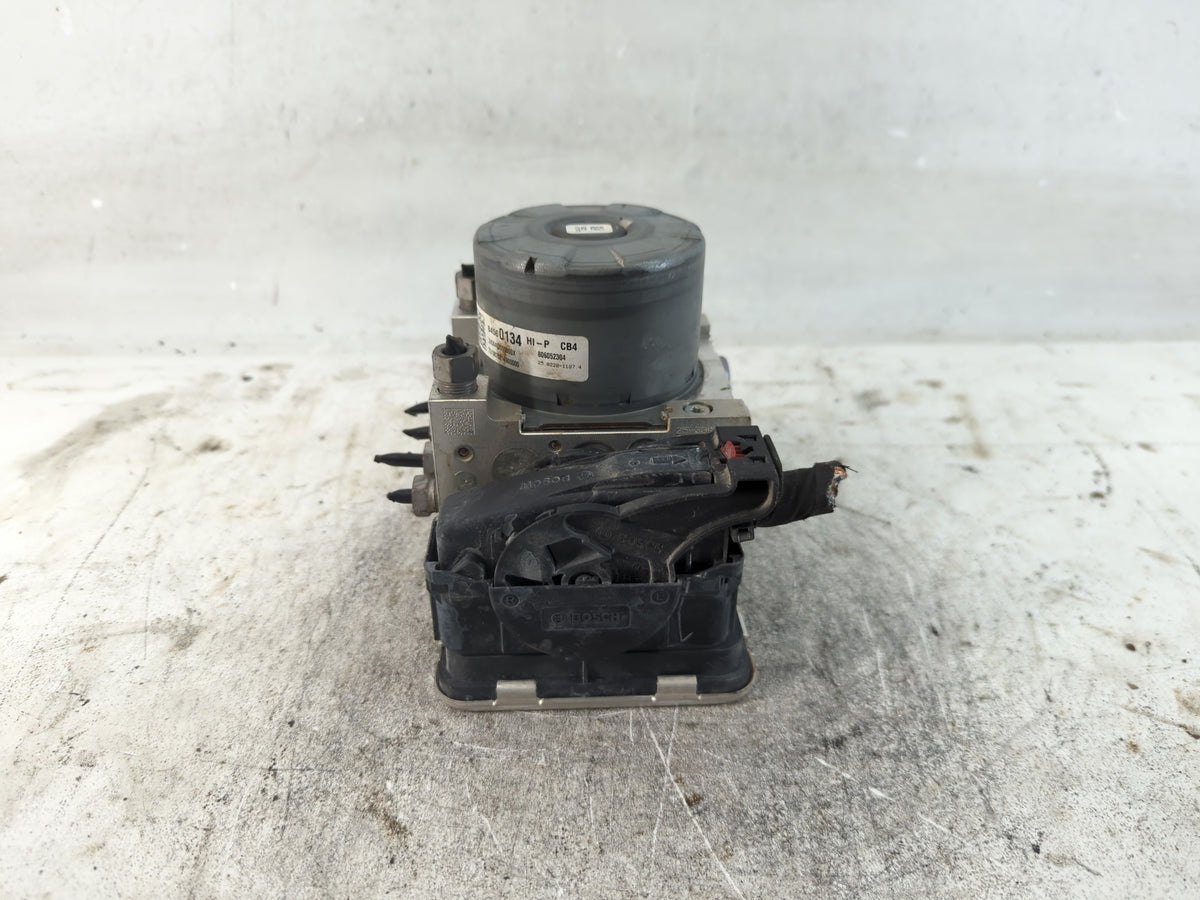 2018-2019 Chevrolet Equinox Anti-Lock Brake ABS Pump Module Actuator OEM P/N:84560134 Fits Fits 2018 2019 2020 2021 OEM Used