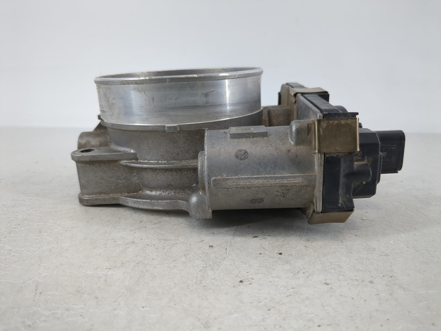 2016-2021 Chevrolet Express 2500 Throttle Body P/N:12678312 Fits Fits 2014 2015 2016 2017 2018 2019 2020 2021 2022 OEM Used 