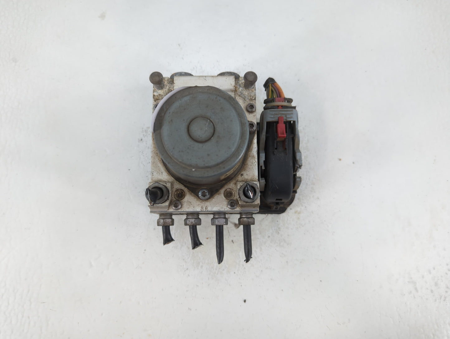 2018-2021 Chevrolet Express 2500 ABS Pump Control Module Replacement P/N:84621146 Fits Fits 2018 2019 2020 2021 OEM Used Aut