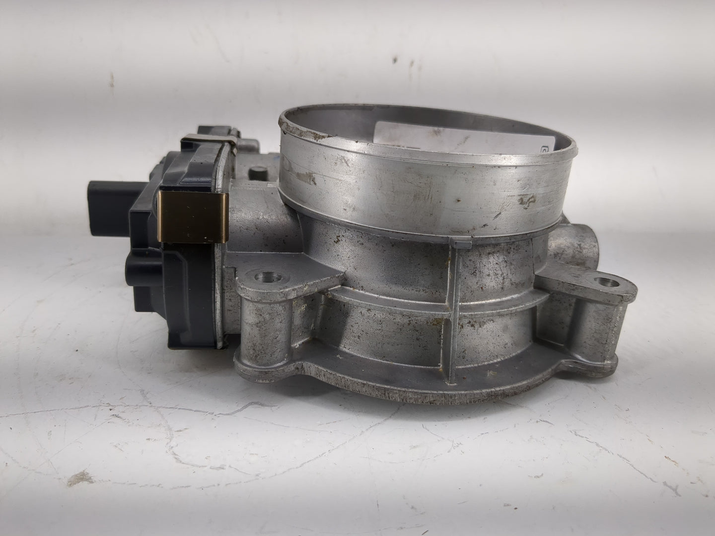 2016-2021 Chevrolet Express 2500 Throttle Body P/N:12678312 Fits Fits 2014 2015 2016 2017 2018 2019 2020 2021 2022 OEM Used 