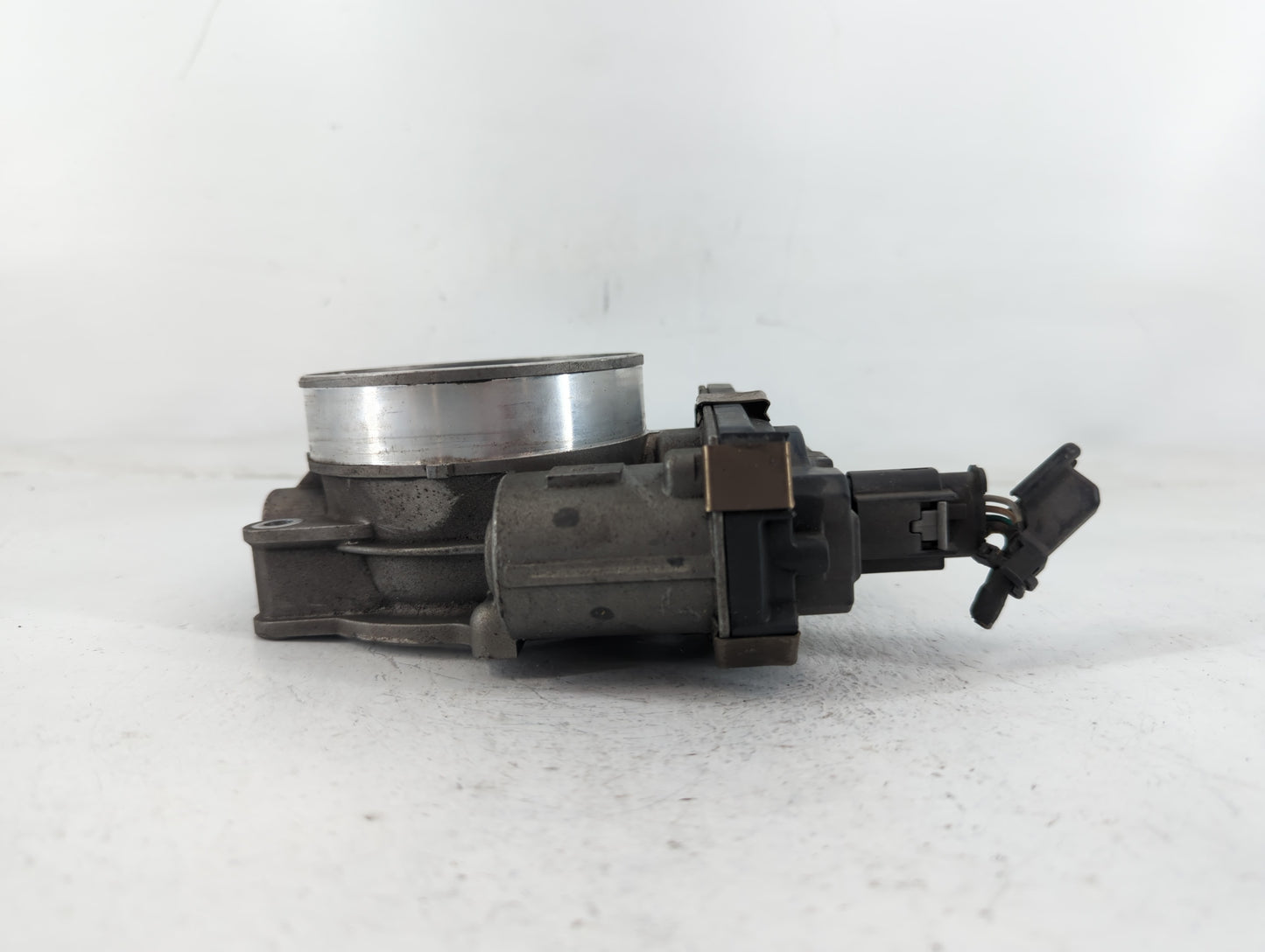 2016-2021 Chevrolet Express 2500 Throttle Body P/N:12678312 Fits Fits 2014 2015 2016 2017 2018 2019 2020 2021 2022 OEM Used 