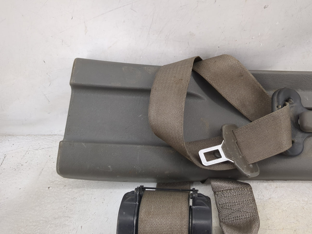 2016-2021 Chevrolet Express 3500 Driver Front Seatbelt Retractor Gray - Oemusedautoparts1.com