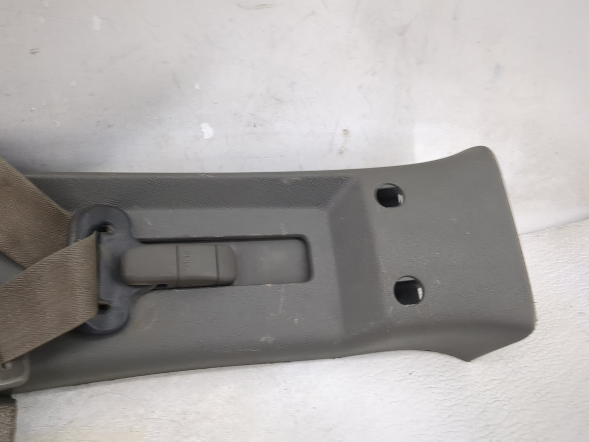 2016-2021 Chevrolet Express 3500 Driver Front Seatbelt Retractor Gray - Oemusedautoparts1.com