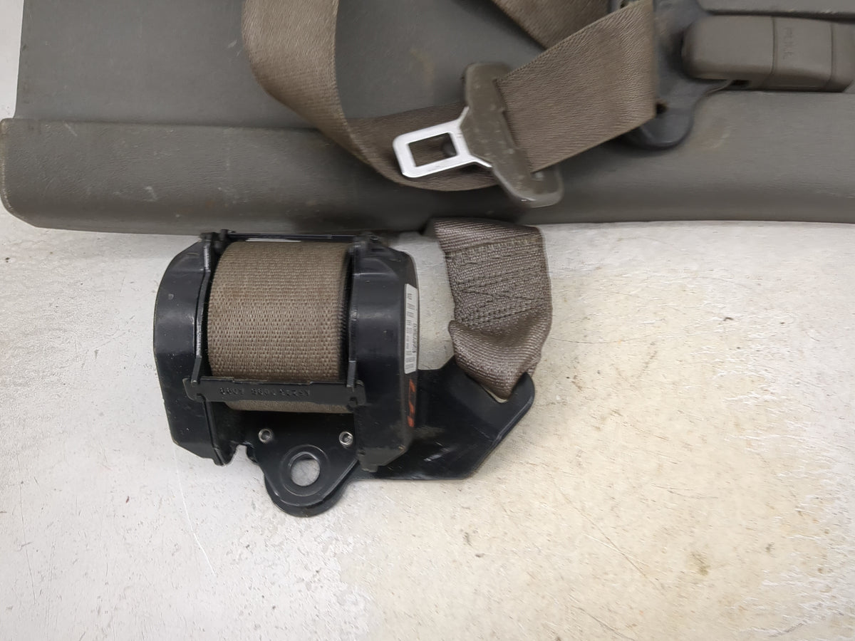 2016-2021 Chevrolet Express 3500 Driver Front Seatbelt Retractor Gray - Oemusedautoparts1.com
