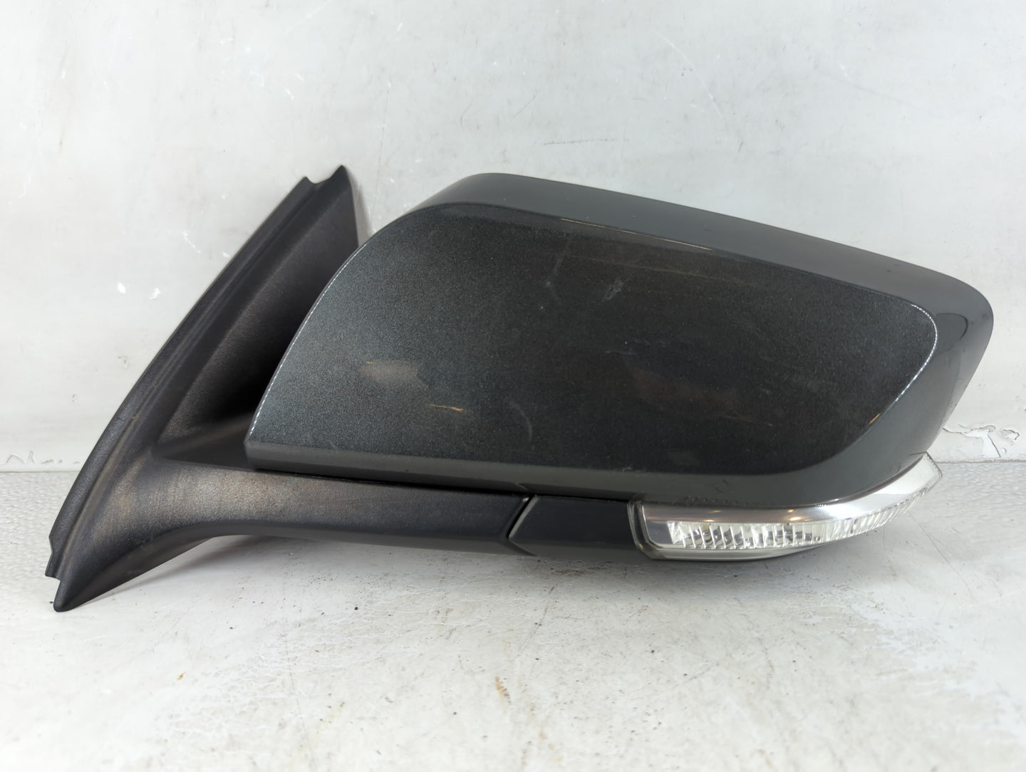 2016-2020 Chevrolet Impala Driver Side View Mirror - Left Door Mirror OEM Used - Oemusedautoparts1.com