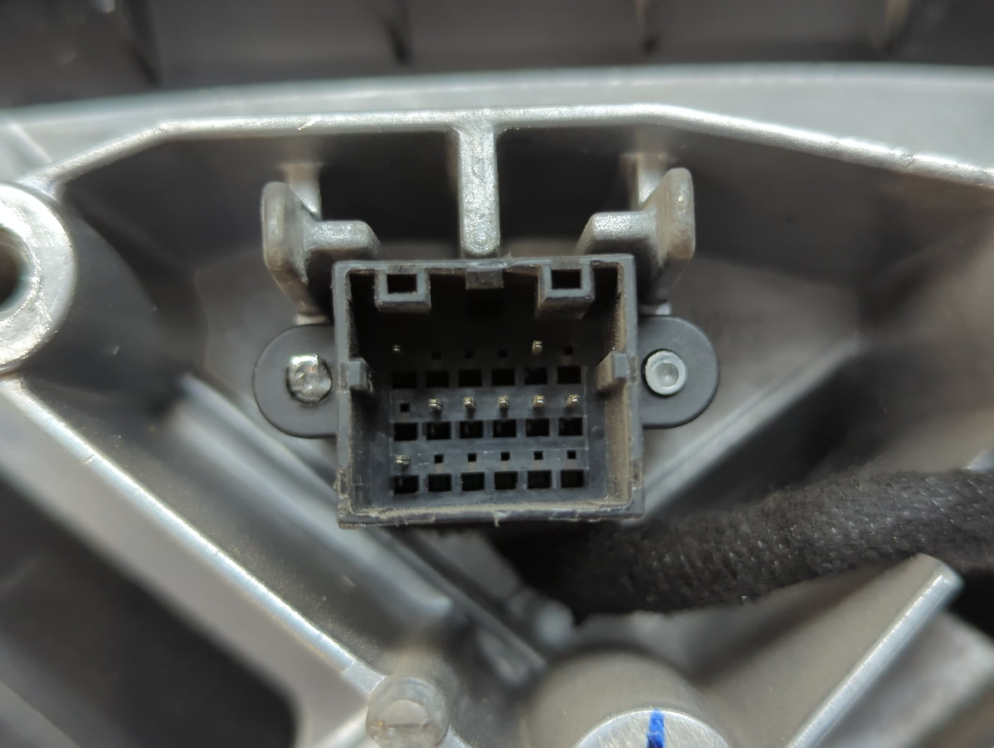 2016-2020 Chevrolet Impala Driver Side View Mirror - Left Door Mirror OEM Used - Oemusedautoparts1.com