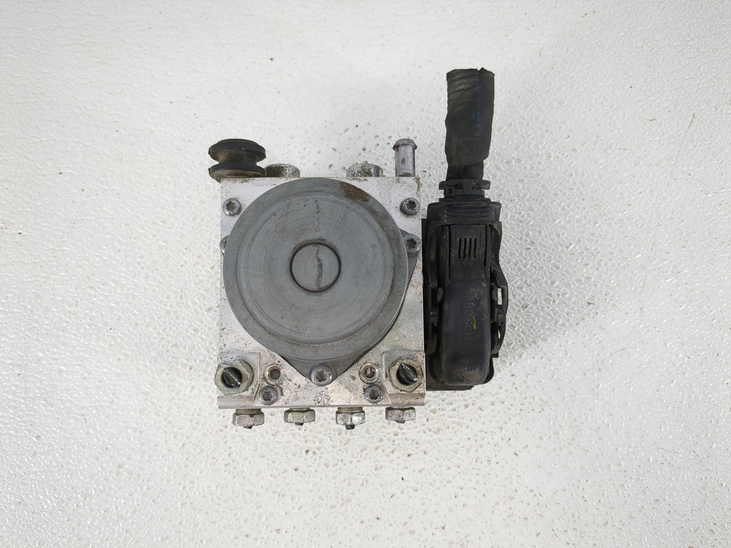2017-2020 Chevrolet Impala ABS Pump Control Module Replacement P/N:84314306 84092226 Fits Fits 2017 2018 2019 2020 OEM Used 