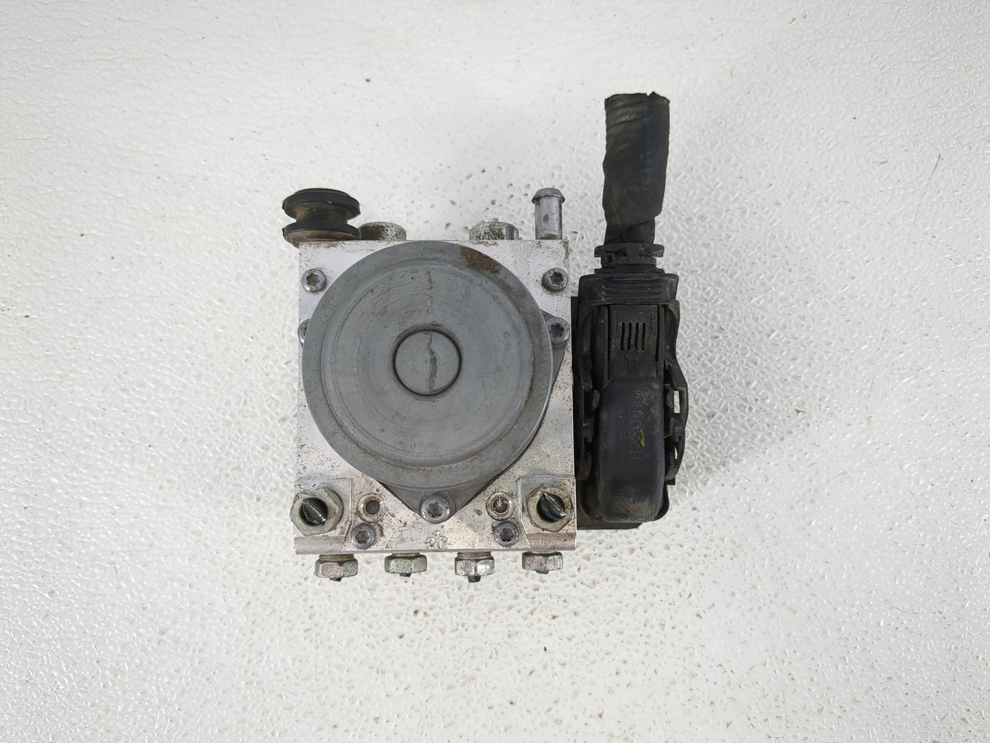 2017-2020 Chevrolet Impala ABS Pump Control Module Replacement P/N:84314306 84092226 Fits Fits 2017 2018 2019 2020 OEM Used 