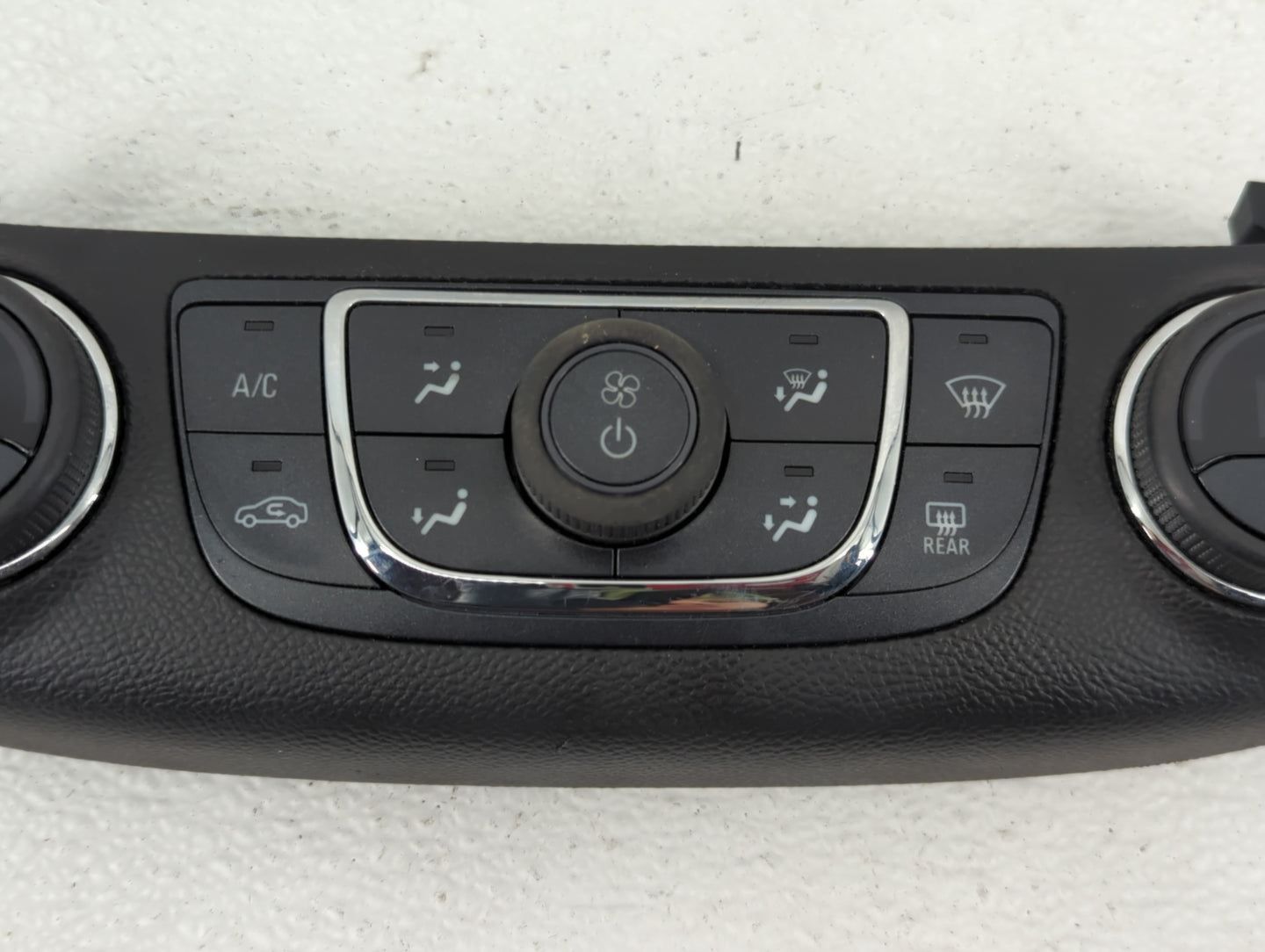 2014-2020 Chevrolet Impala Climate Control Module Temperature AC/Heater Replacement P/N:84429867 Fits OEM Used Auto Parts - 