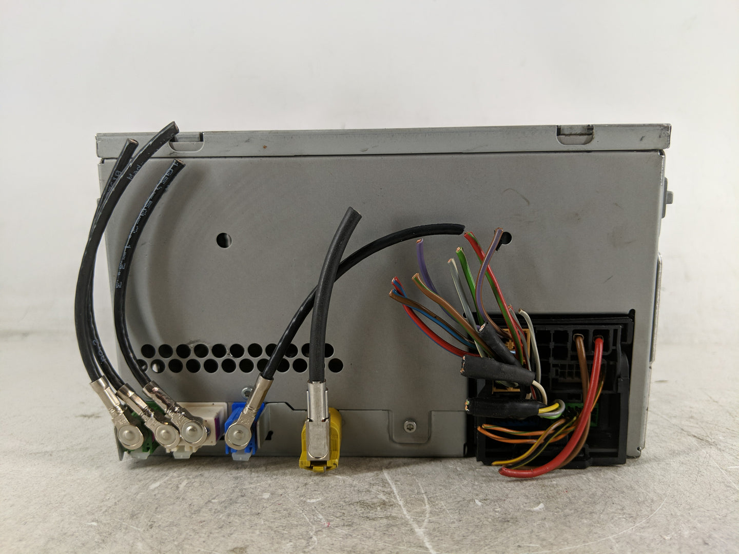 2015-2020 Chevrolet Impala Radio AM FM Cd Player Receiver Replacement Fits Fits 2015 2016 2017 2018 2019 2020 OEM Used Auto 