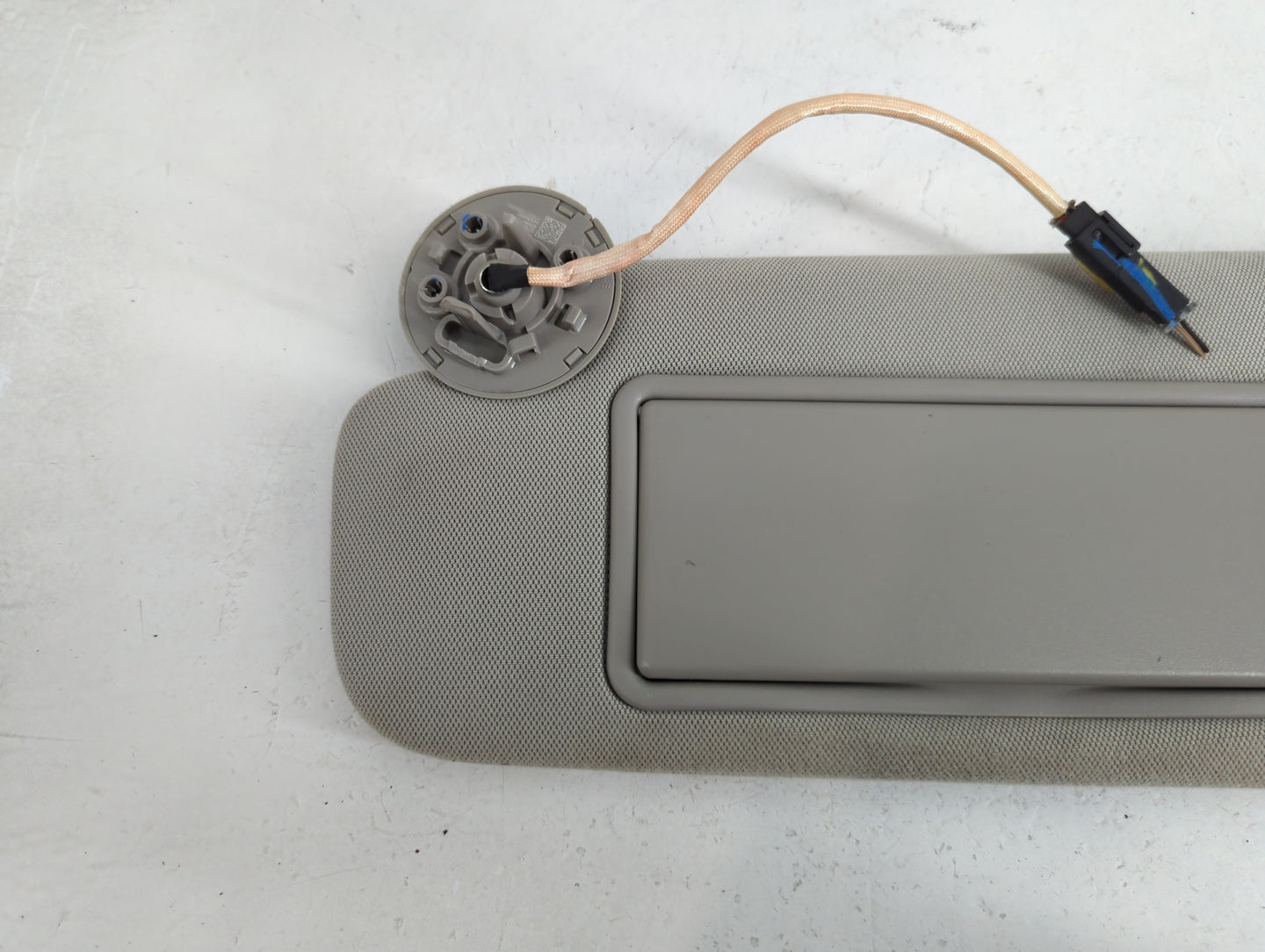 2014-2020 Chevrolet Impala Sun Visor Shade Replacement Driver Left Mirror Fits Fits 2014 2015 2016 2017 2018 2019 2020 OEM U