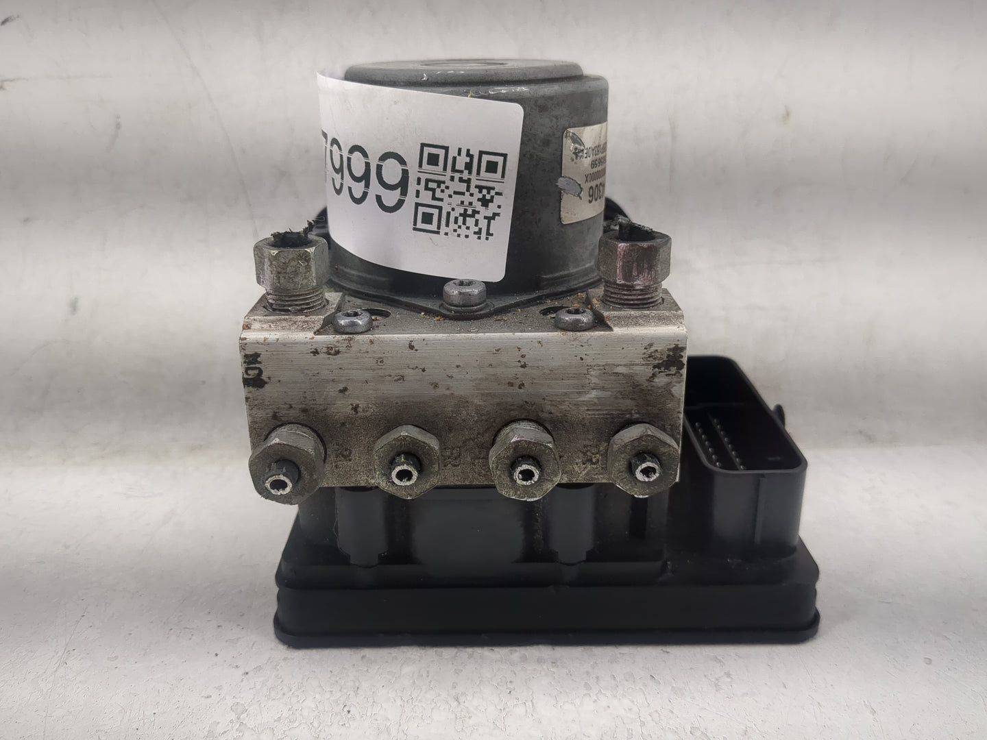 2017-2020 Chevrolet Impala ABS Pump Control Module Replacement P/N:8511207 84314310 Fits Fits 2017 2018 2019 2020 OEM Used A