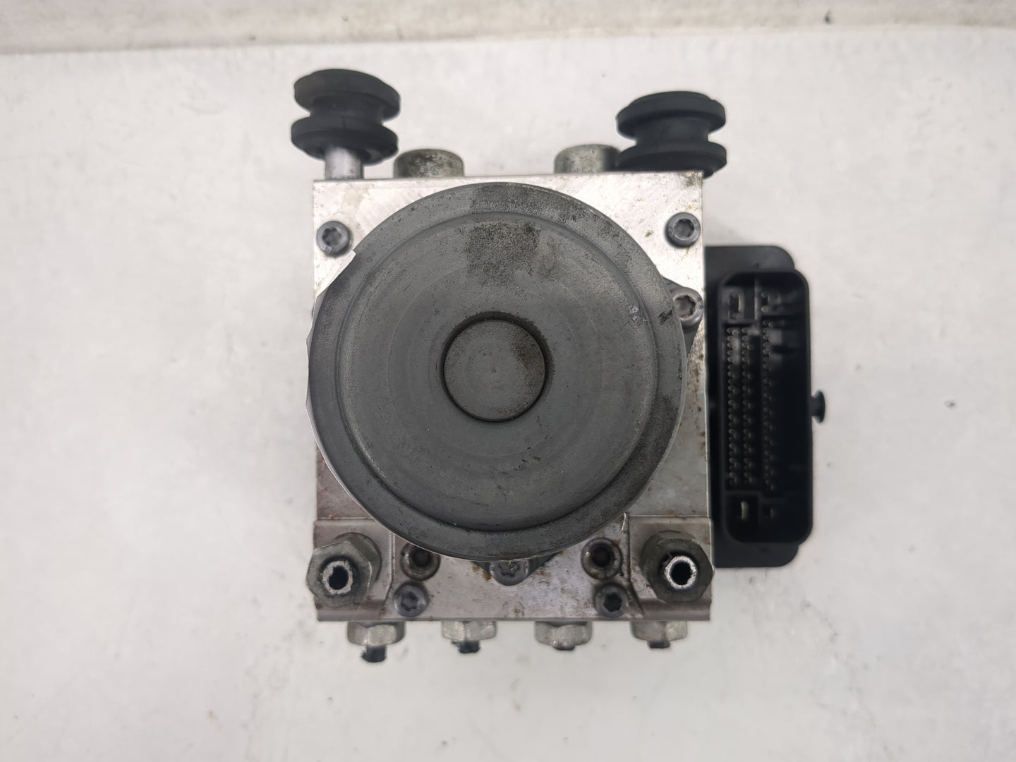 2017-2020 Chevrolet Impala ABS Pump Control Module Replacement P/N:8511207 84314310 Fits Fits 2017 2018 2019 2020 OEM Used A