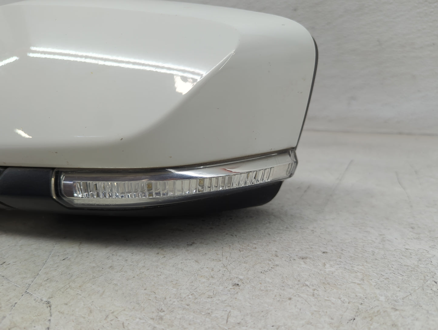 2016-2020 Chevrolet Impala Driver Side View Mirror - Left Door Mirror OEM Used - Oemusedautoparts1.com