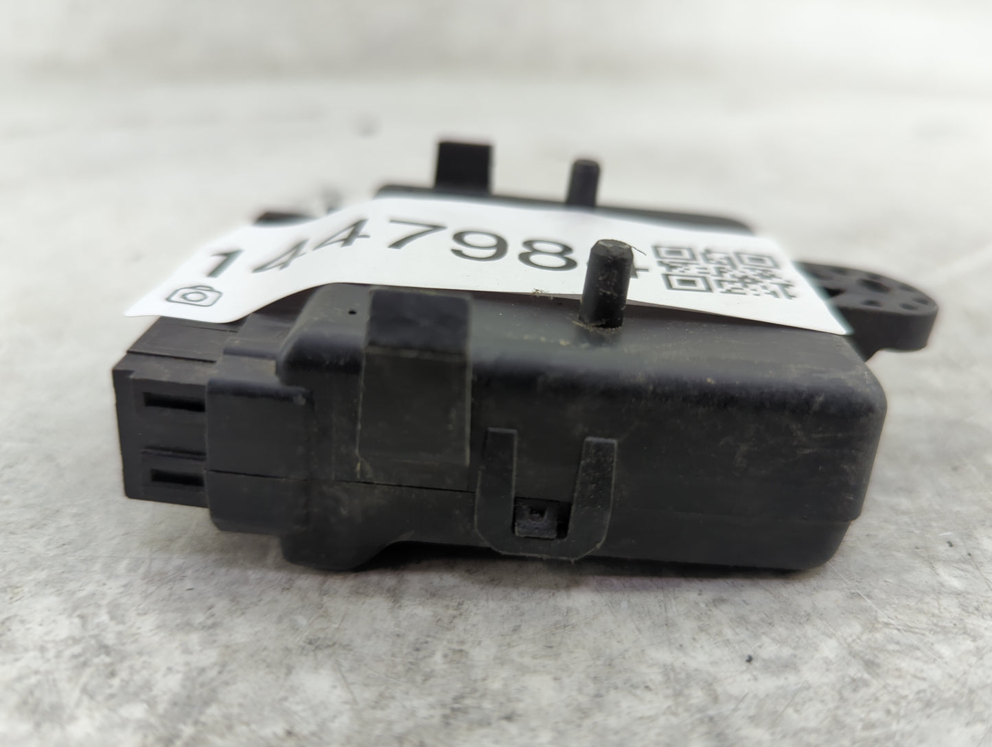 2017-2020 Chevrolet Impala Body Control Module Bcm Inner Cabin Fuse Box - Oemusedautoparts1.com