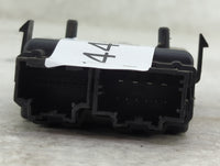 2017-2020 Chevrolet Impala Body Control Module Bcm Inner Cabin Fuse Box - Oemusedautoparts1.com