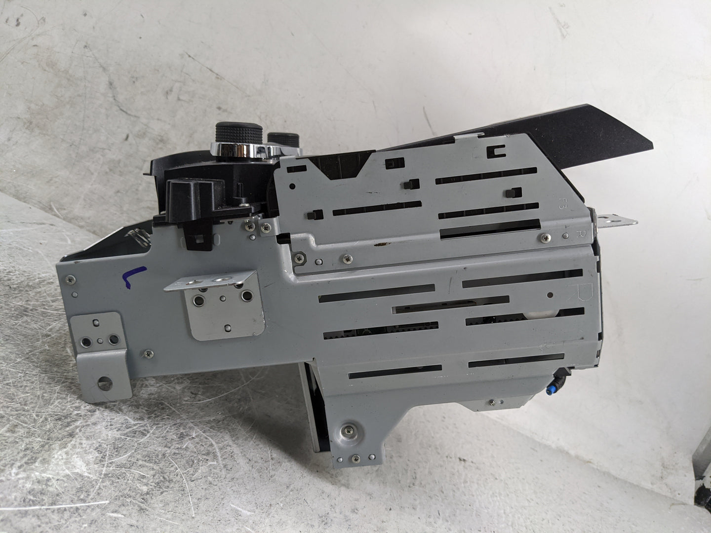 2018-2020 Chevrolet Impala Radio AM FM Cd Player Receiver Replacement P/N:PEY043289 QG00318A Fits Fits 2018 2019 2020 2021 O