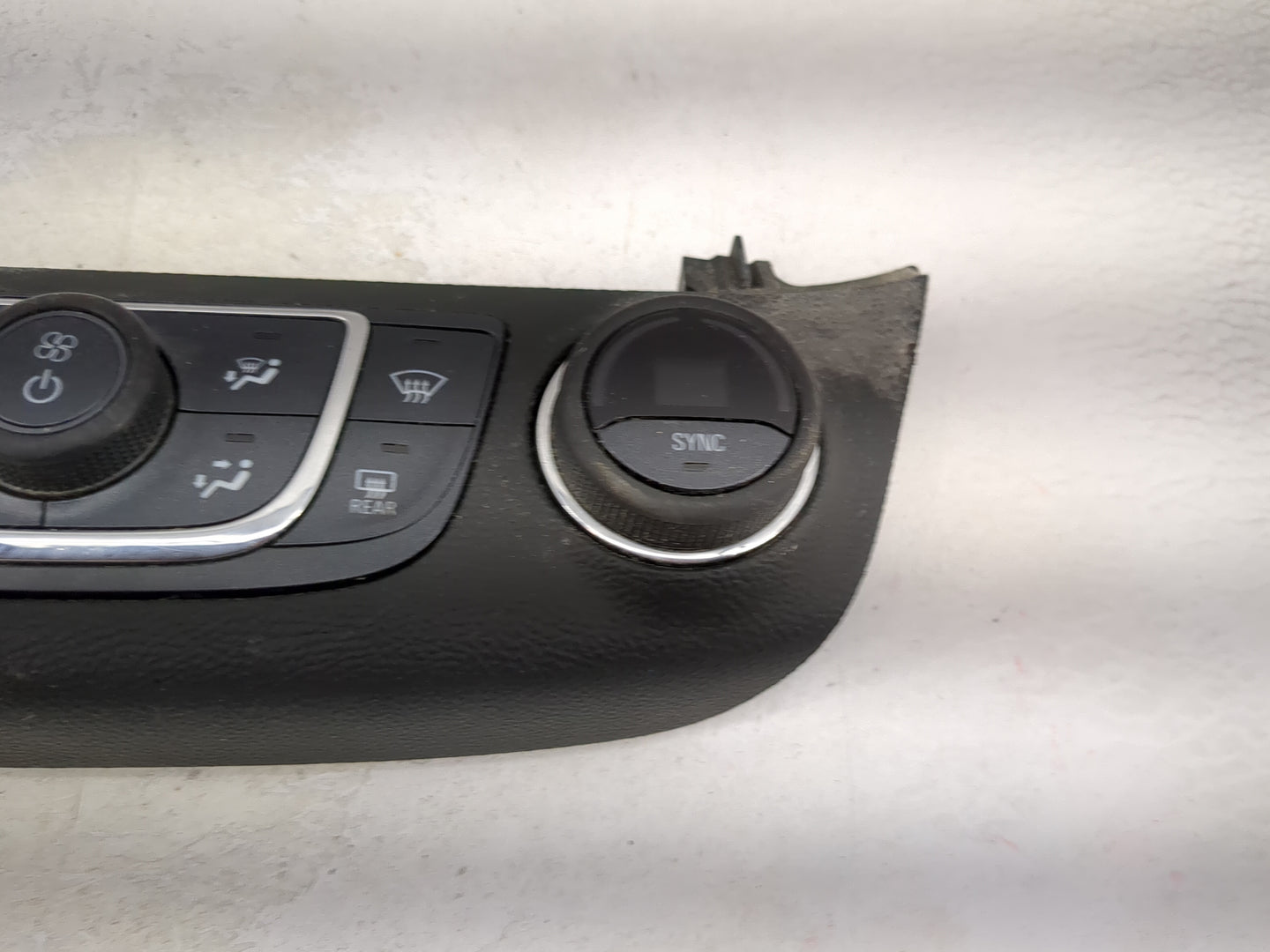 2014-2020 Chevrolet Impala Climate Control Module Temperature AC/Heater Replacement P/N:84429867 QFGM207B Fits OEM Used Auto