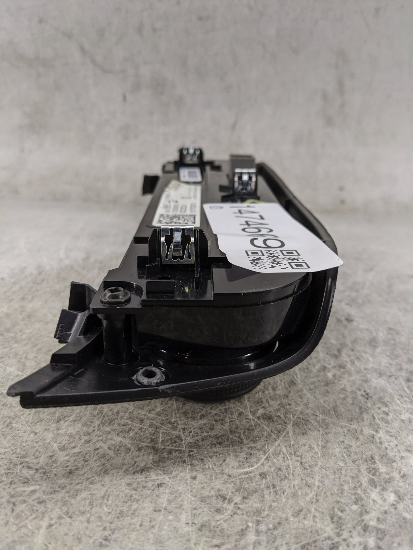 2014-2020 Chevrolet Impala Climate Control Module Temperature AC/Heater Replacement P/N:84429867 Fits OEM Used Auto Parts - 