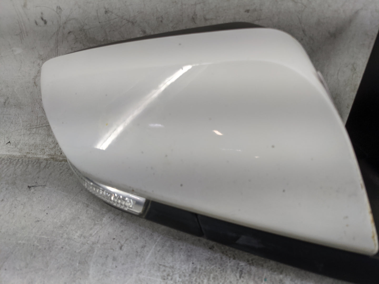 2016-2020 Chevrolet Impala Passenger Side View Mirror - Right Door Mirror OEM Used - Oemusedautoparts1.com