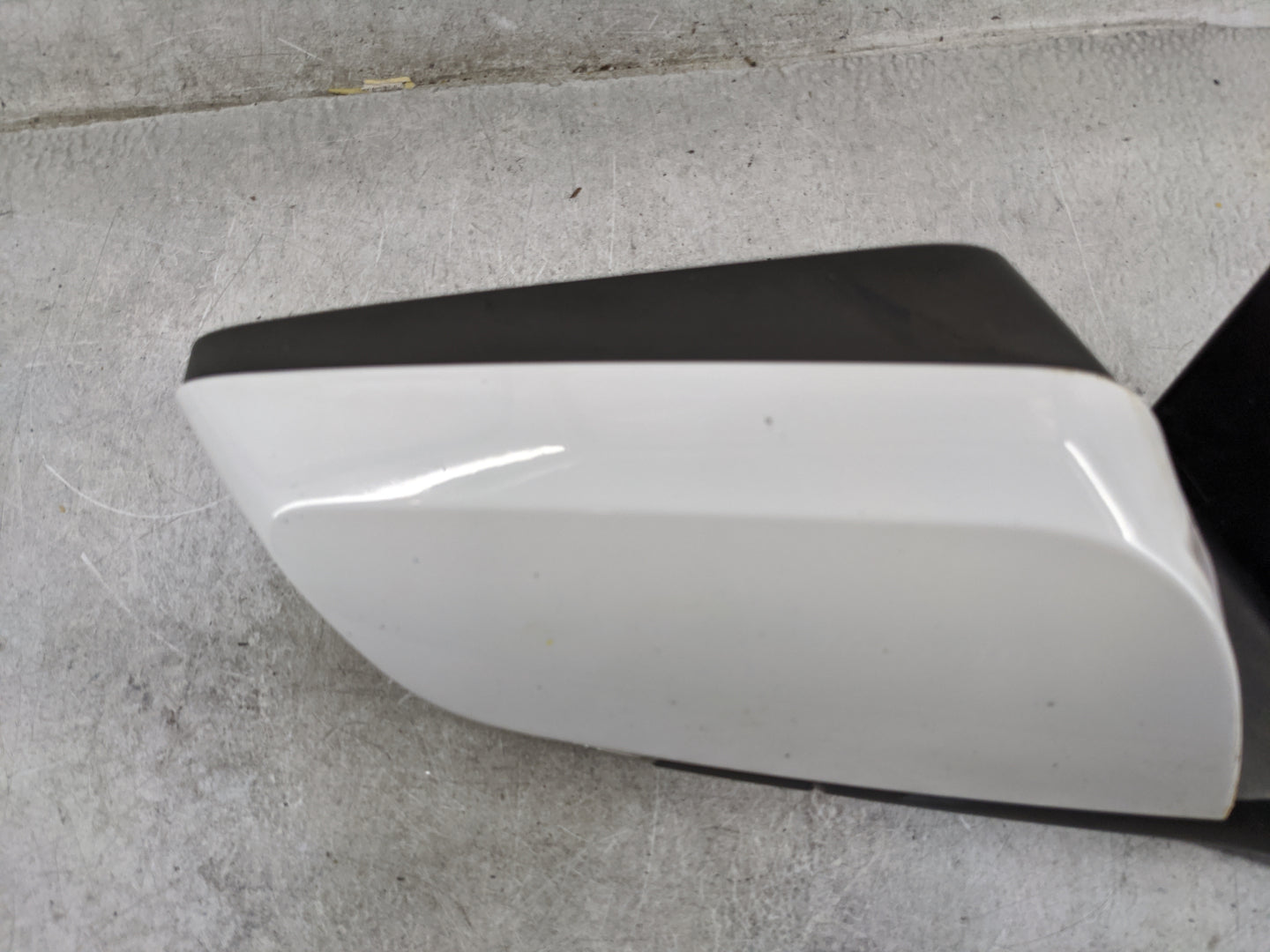 2016-2020 Chevrolet Impala Passenger Side View Mirror - Right Door Mirror OEM Used - Oemusedautoparts1.com