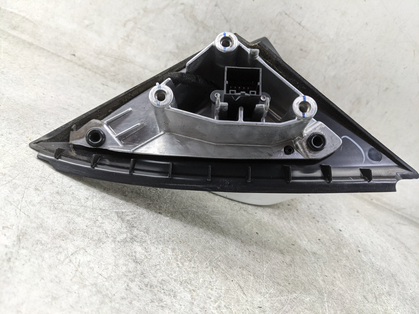 2016-2020 Chevrolet Impala Driver Side View Mirror - Left Door Mirror OEM Used - Oemusedautoparts1.com