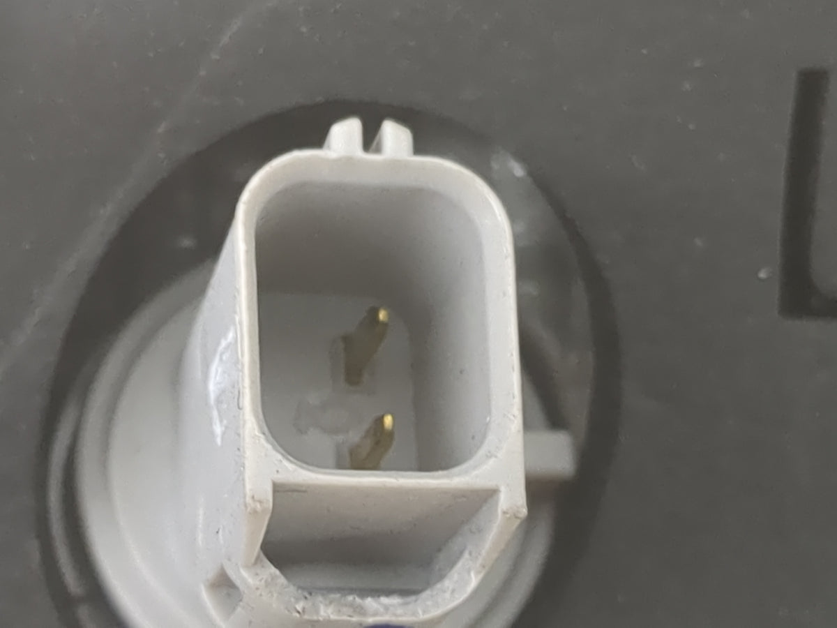 2014-2020 Chevrolet Impala Driver Left Side Deck Lid Mounted Tail Light 1501714 - Oemusedautoparts1.com