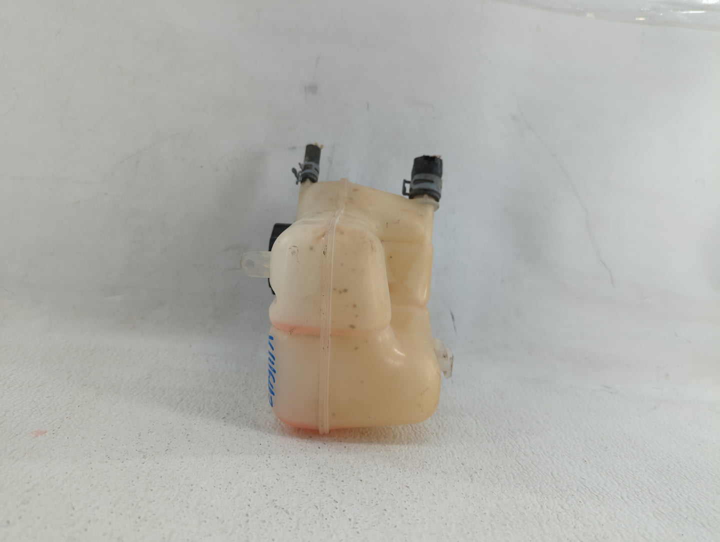 2014 Chevrolet Impala Radiator Coolant Overflow Expansion Tank Bottle - Oemusedautoparts1.com