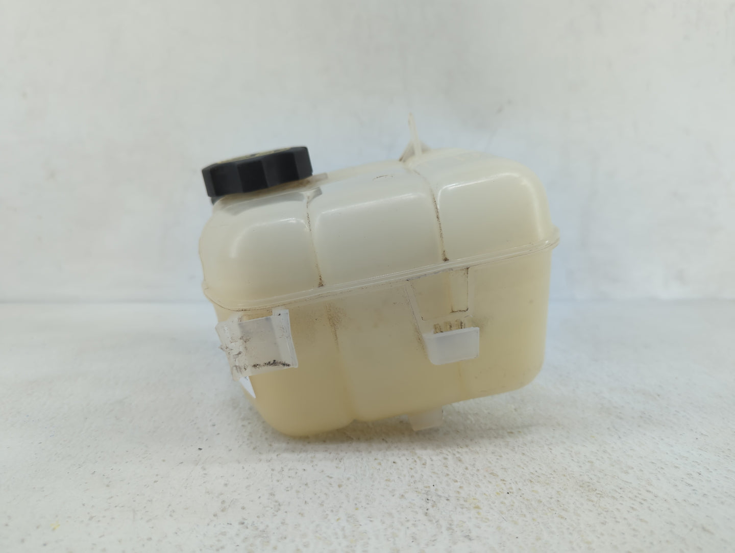 2014 Chevrolet Impala Radiator Coolant Overflow Expansion Tank Bottle 367634 - Oemusedautoparts1.com