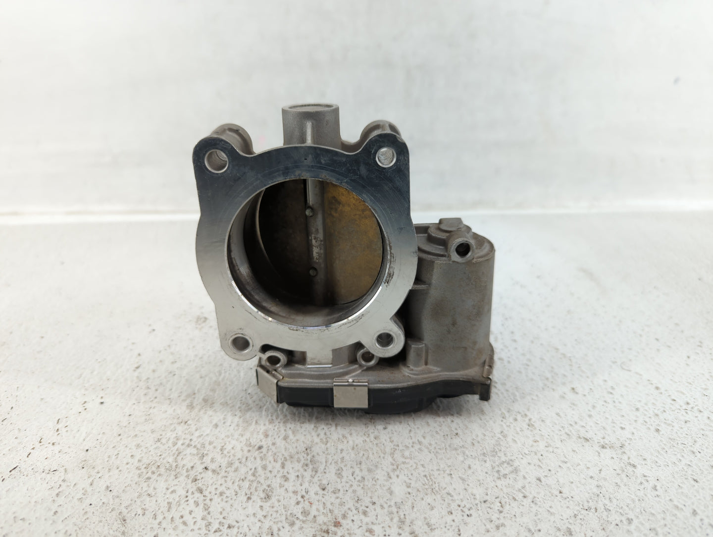2016-2019 Chevrolet Impala Throttle Body P/N:12670839AA Fits Fits 2016 2017 2018 2019 2020 2021 2022 OEM Used Auto Parts - O