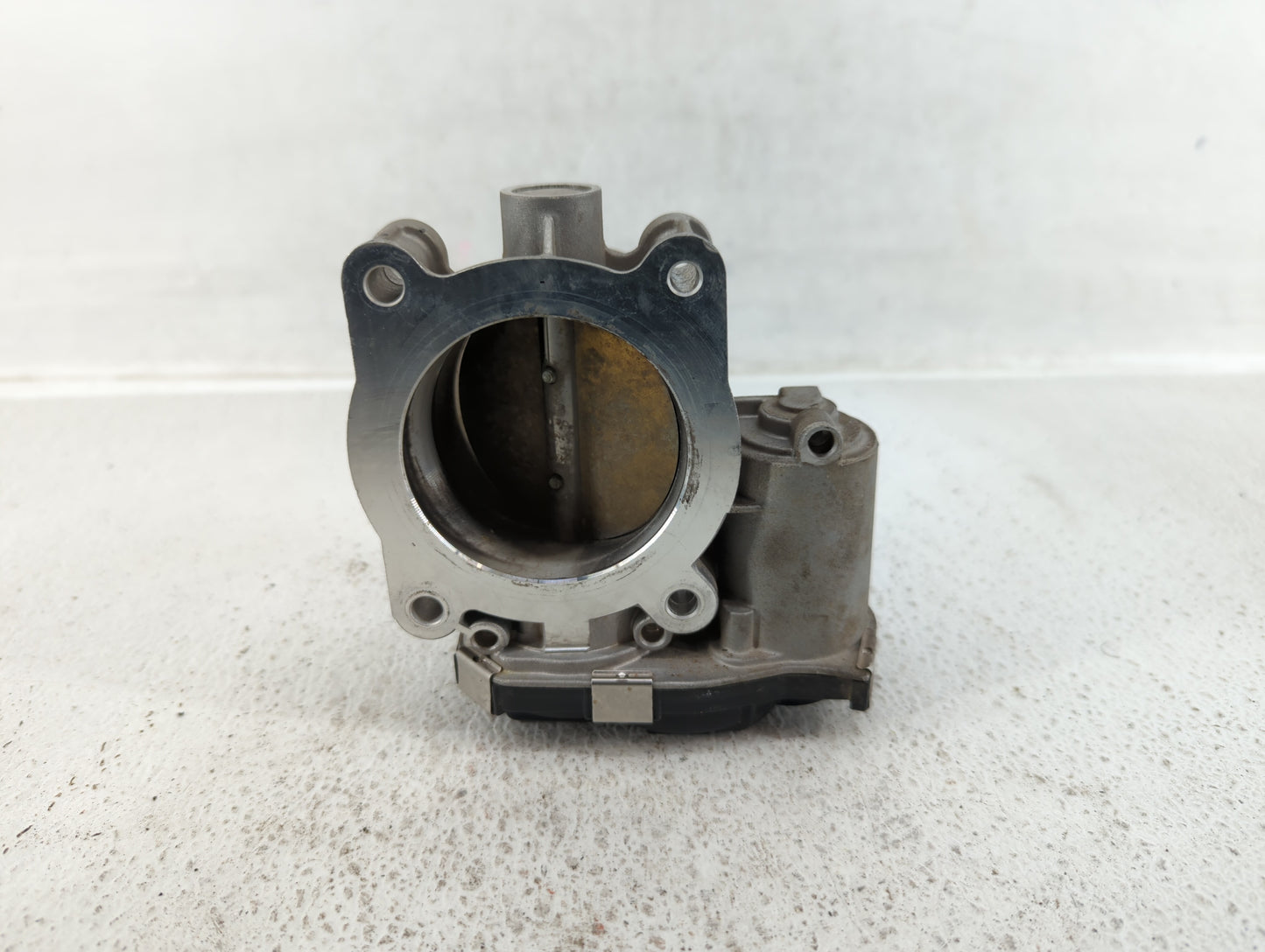 2016-2019 Chevrolet Impala Throttle Body P/N:12670839AA Fits Fits 2016 2017 2018 2019 2020 2021 2022 OEM Used Auto Parts - O