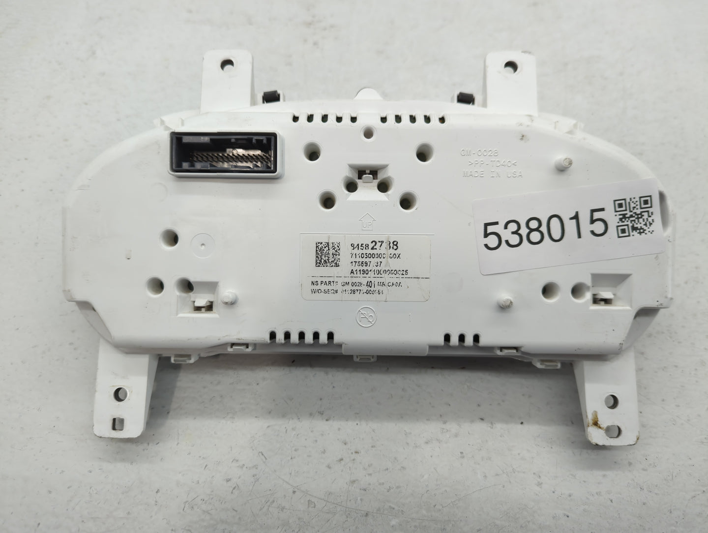 2019-2020 Chevrolet Impala Instrument Cluster Speedometer Gauges P/N:844582738 Fits Fits 2019 2020 OEM Used Auto Parts - Oem